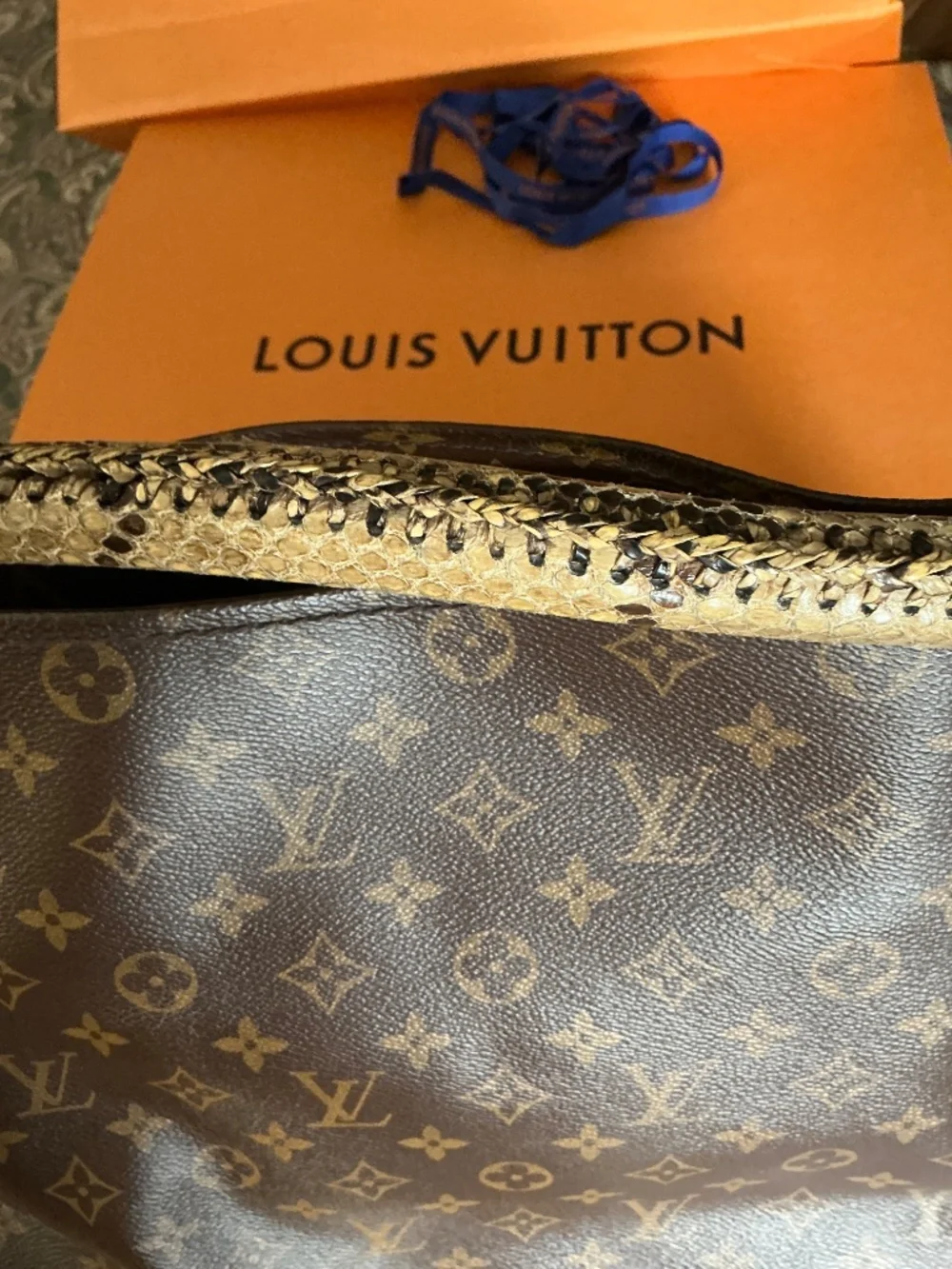 Rare Louis Vuitton Artsy M/M Python strap exotic